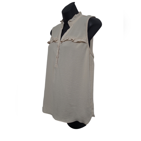 2 FOR💲1️⃣ TAMARA H Light Beige Split Collar 3/4 Button Sleeveless Blouse Sz MD - Picture 2 of 6